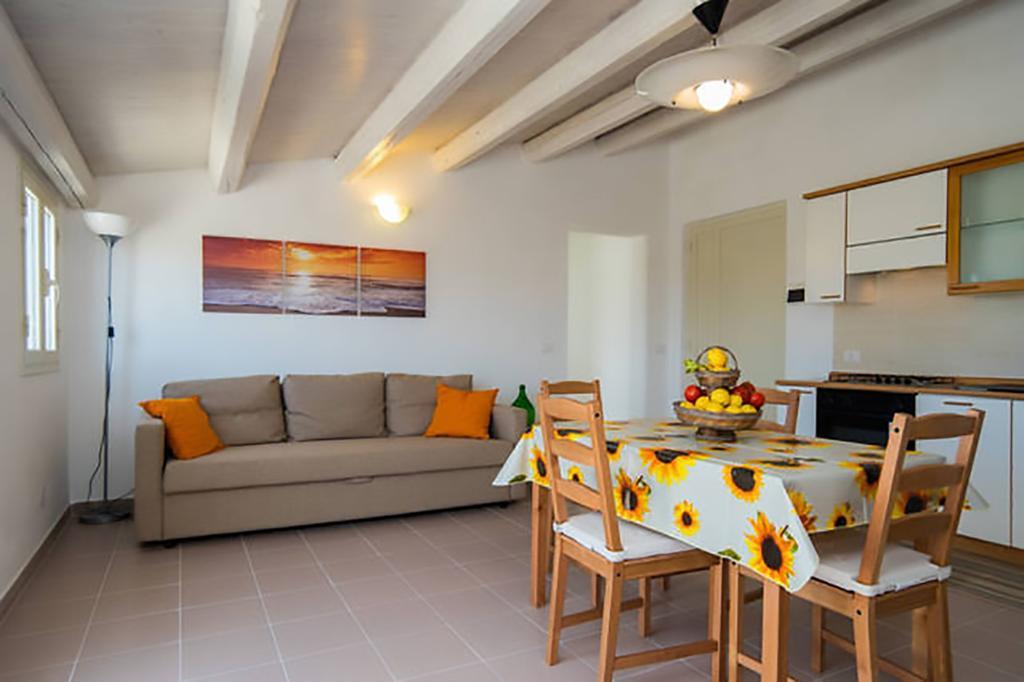 La Giara - Holiday Apartments Sampieri Eksteriør billede